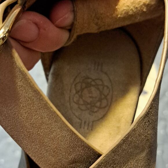 Hocus Pocus Kayla bronze sandals size 8.5 - Picture 5 of 6